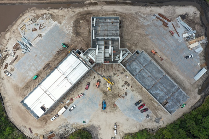 Paradise Point of Ormond Beach and Robert-Morton Celebrate Topping Out