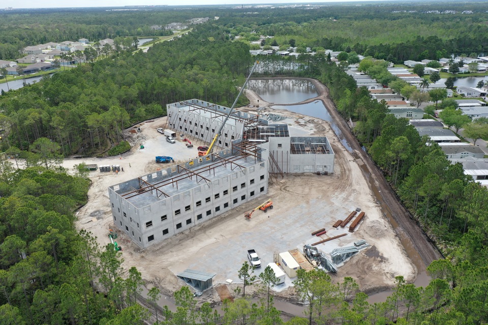 Paradise Point of Ormond Beach and Robert-Morton Celebrate Topping Out